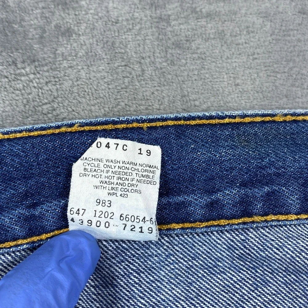 Vintage Levis Jeans Mens 36x32 Blue Straight Leg Denim Pants Y2K 90s USA Red Tag
